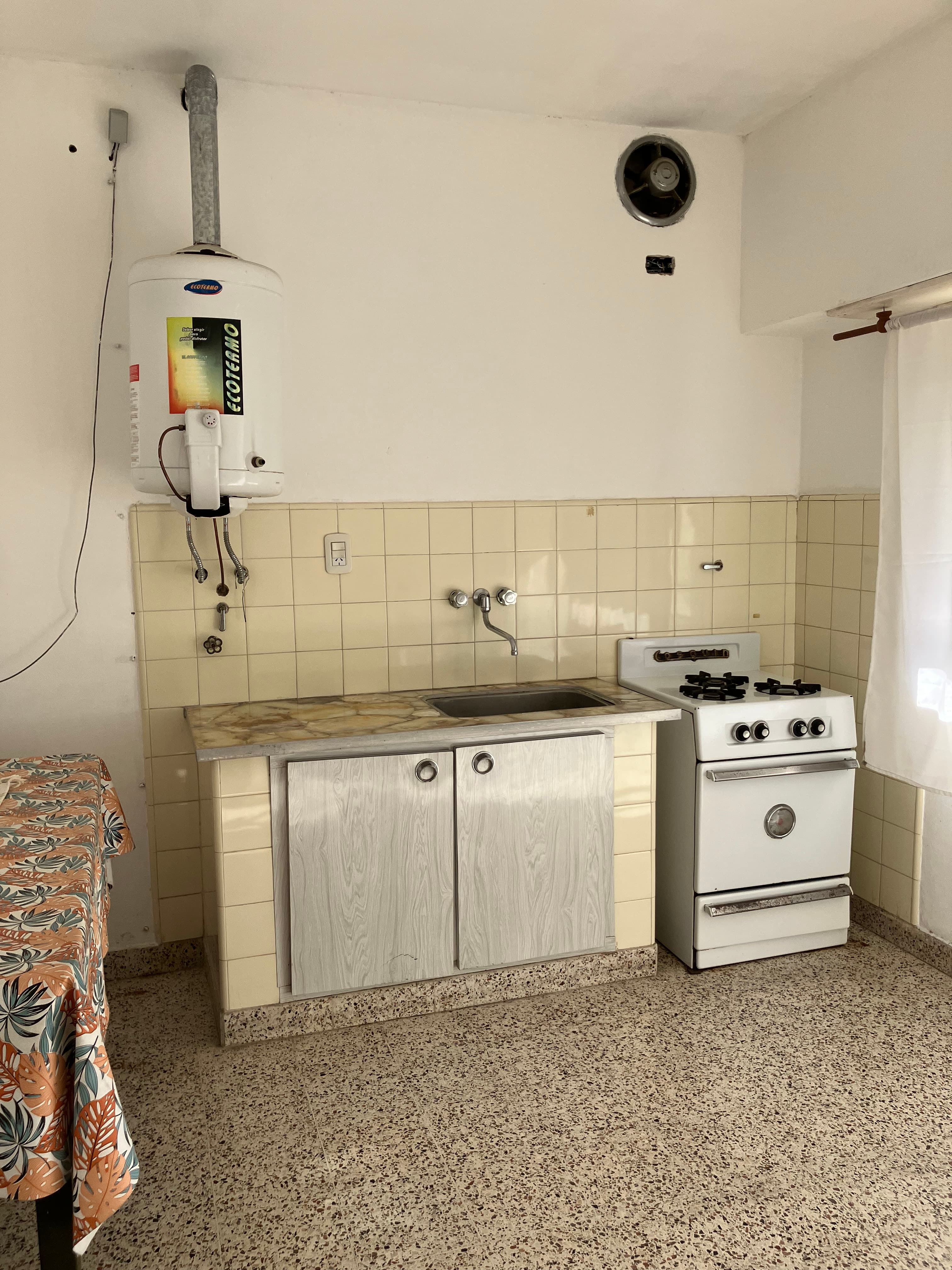 Casa en venta B. Mariano Moreno  - 12