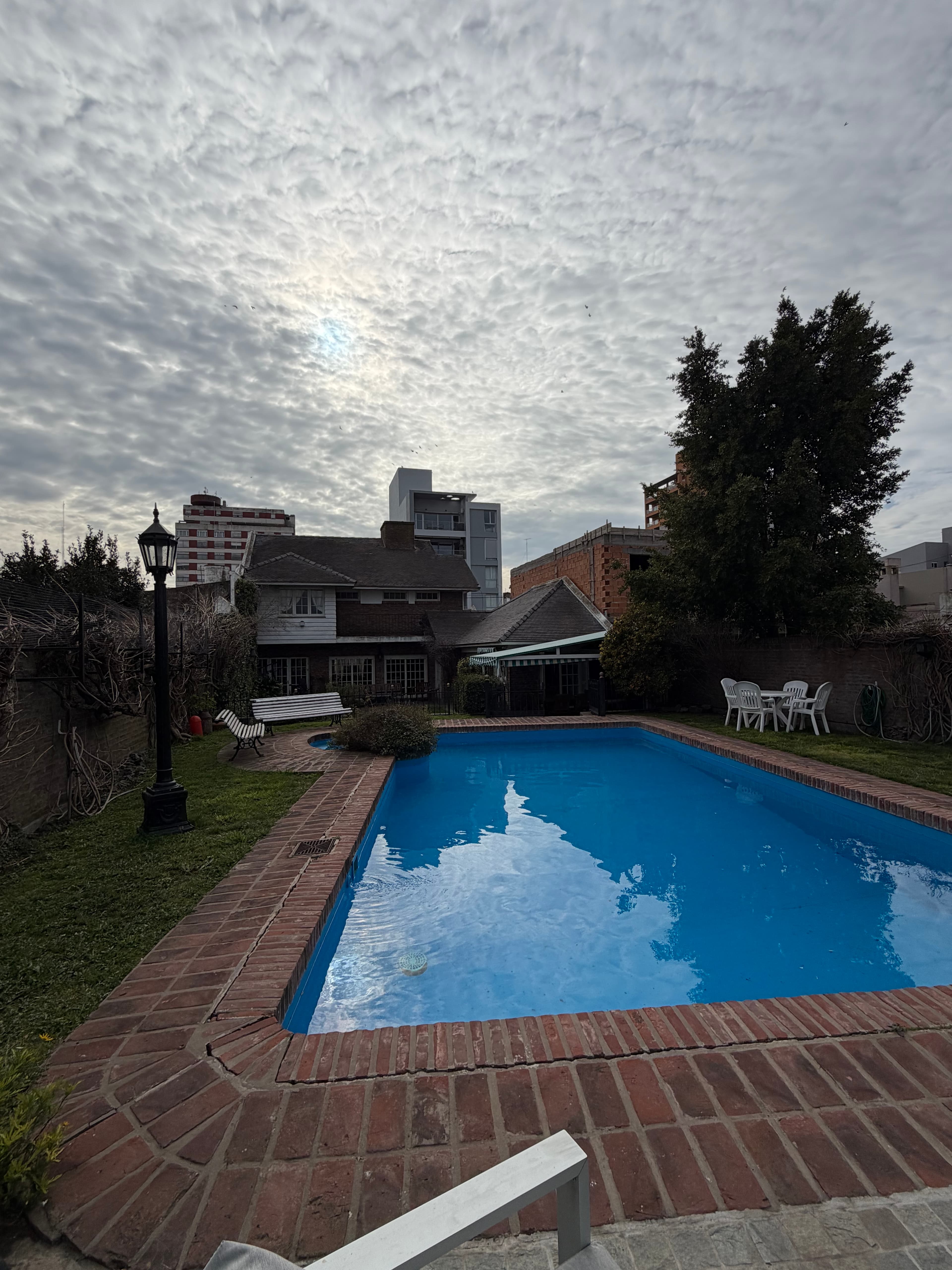Exclusiva casa céntrica  - 2