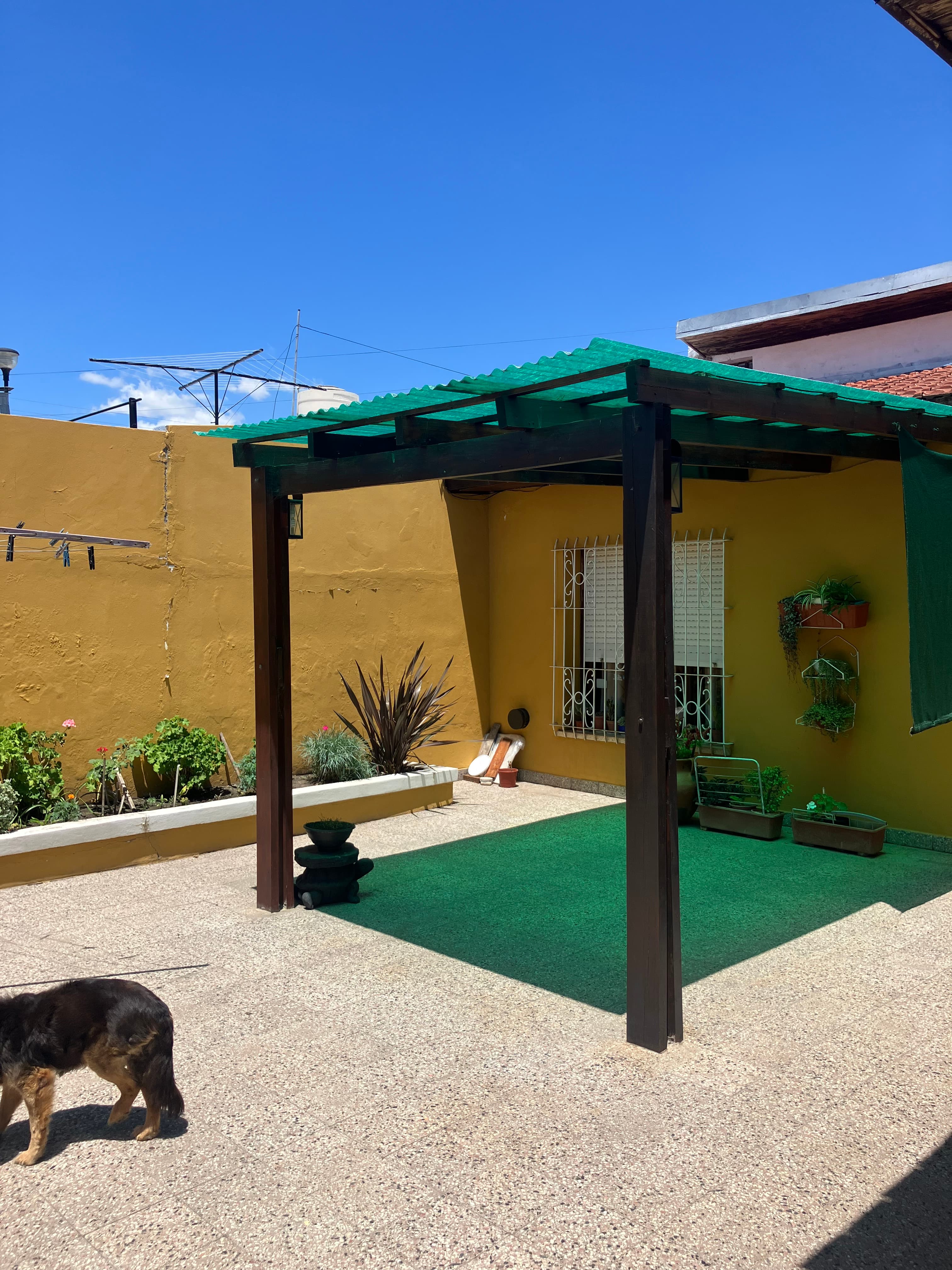 Sólido chalet B. Mariano Moreno - 12