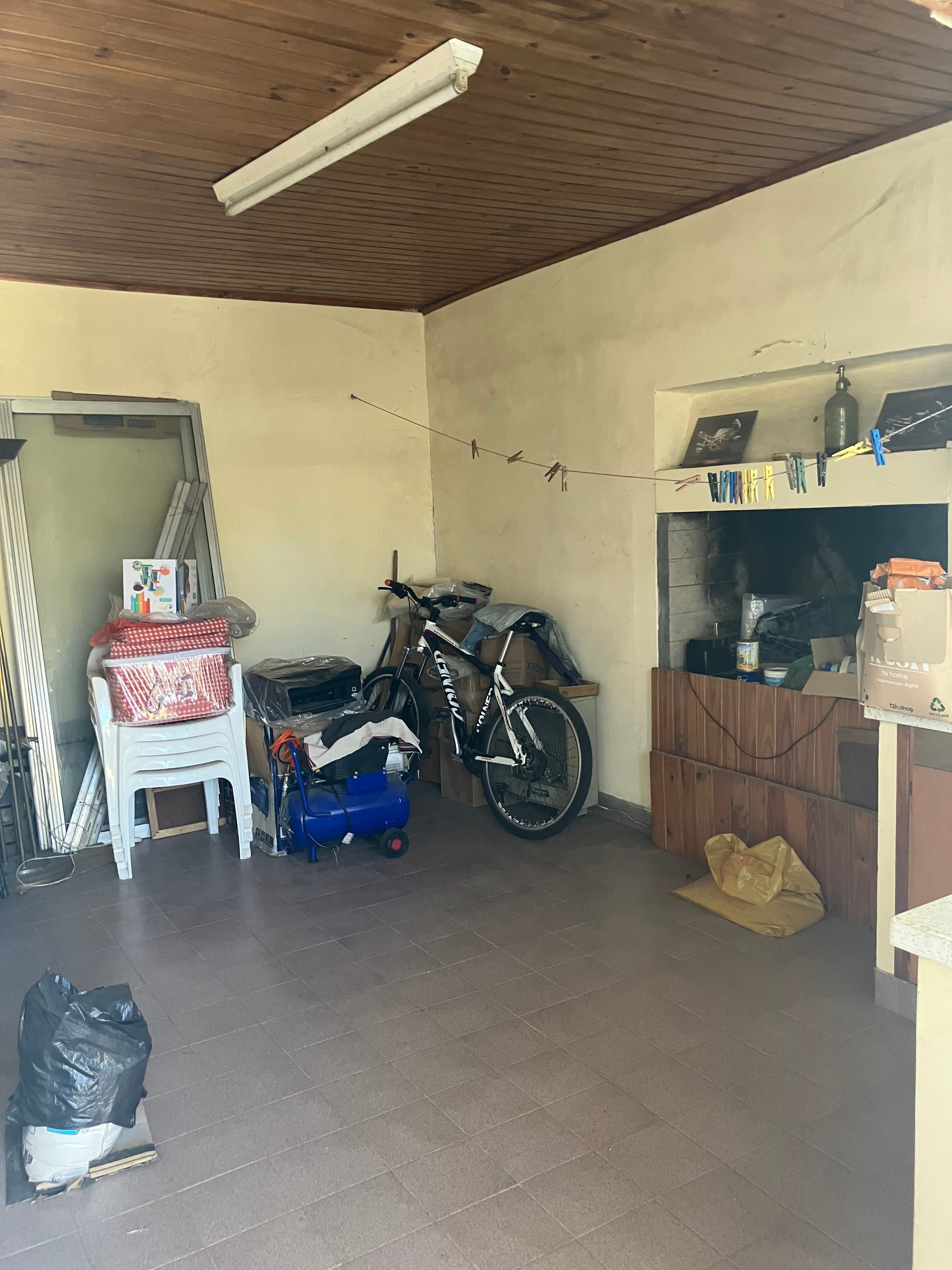 Sólido chalet B. Mariano Moreno - 15