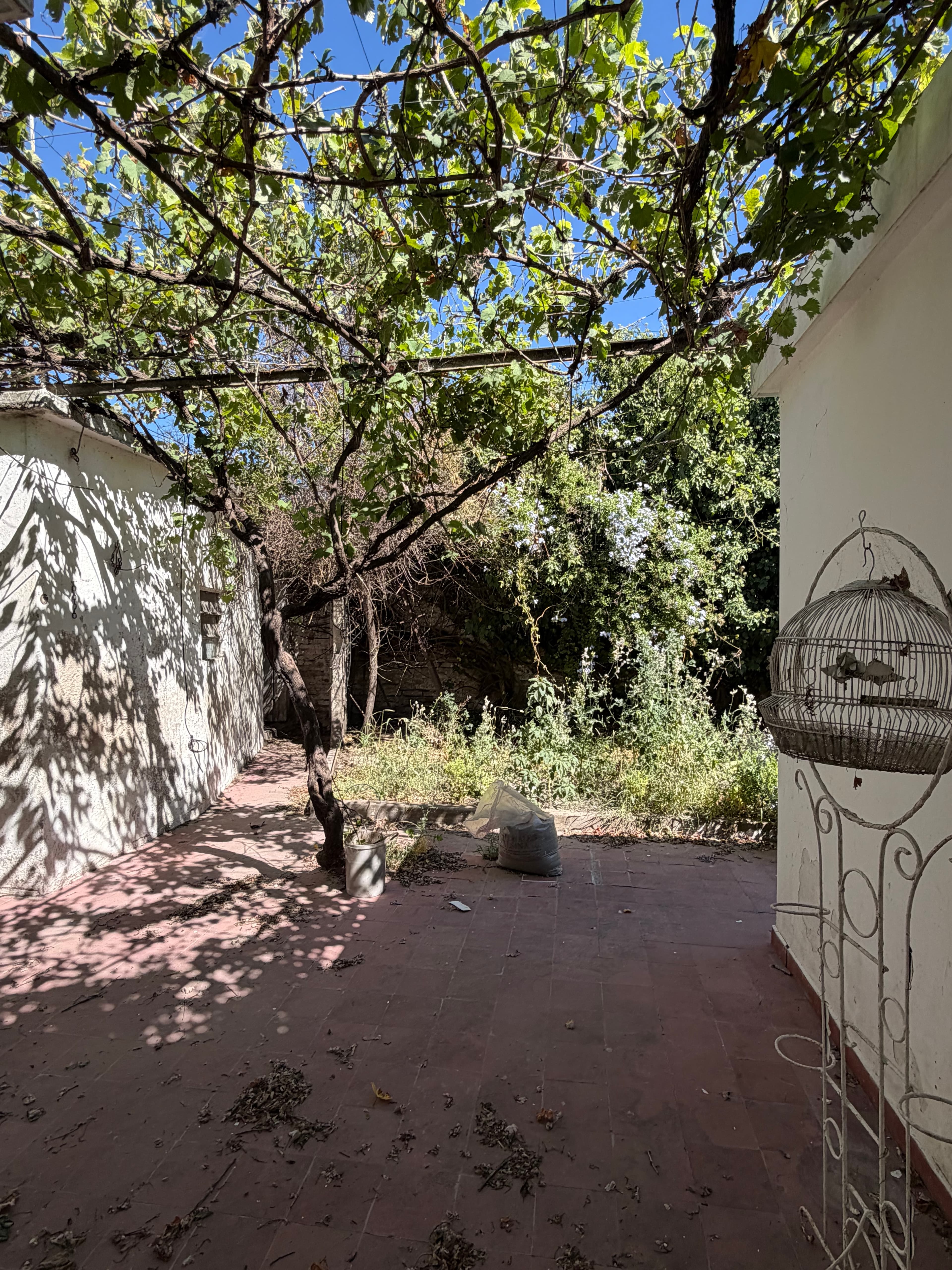 Sólida casa B. Lujan - 8