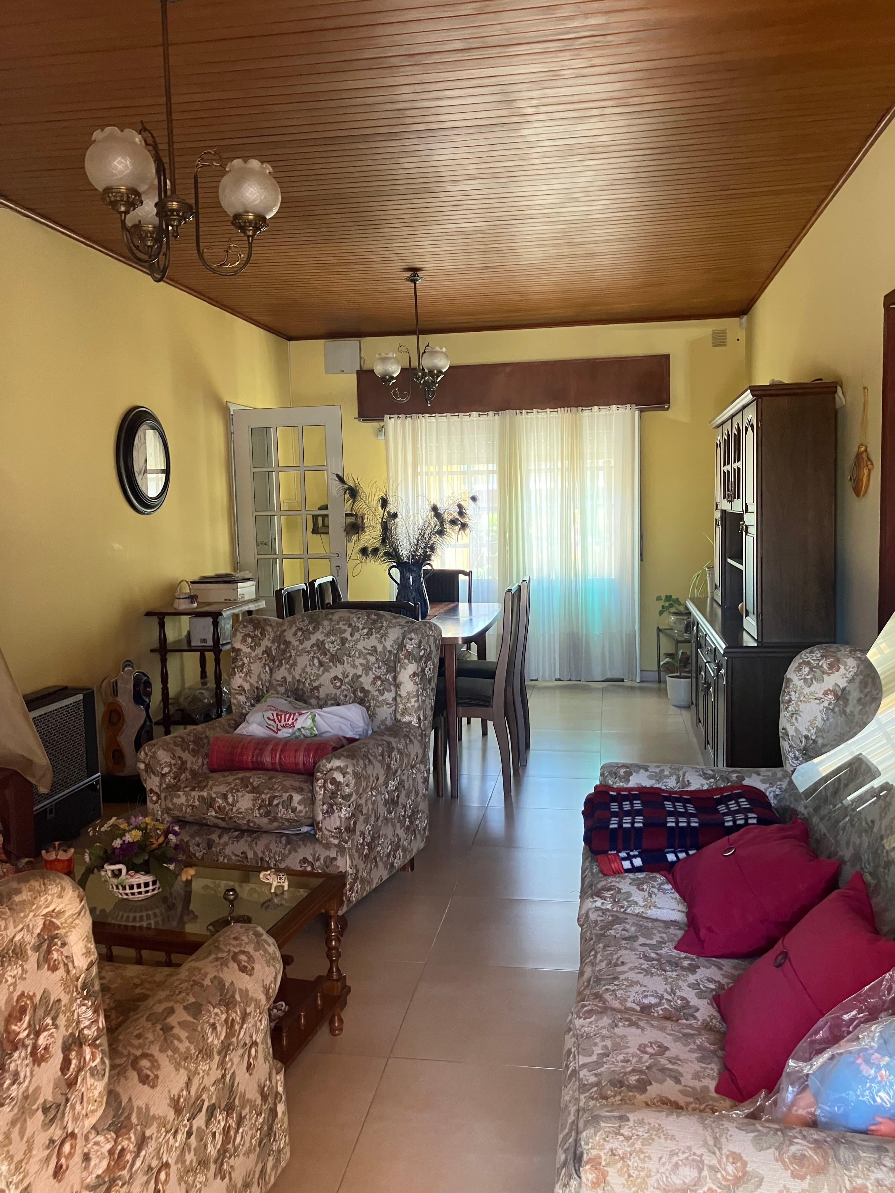 Sólido chalet B. Mariano Moreno - 2