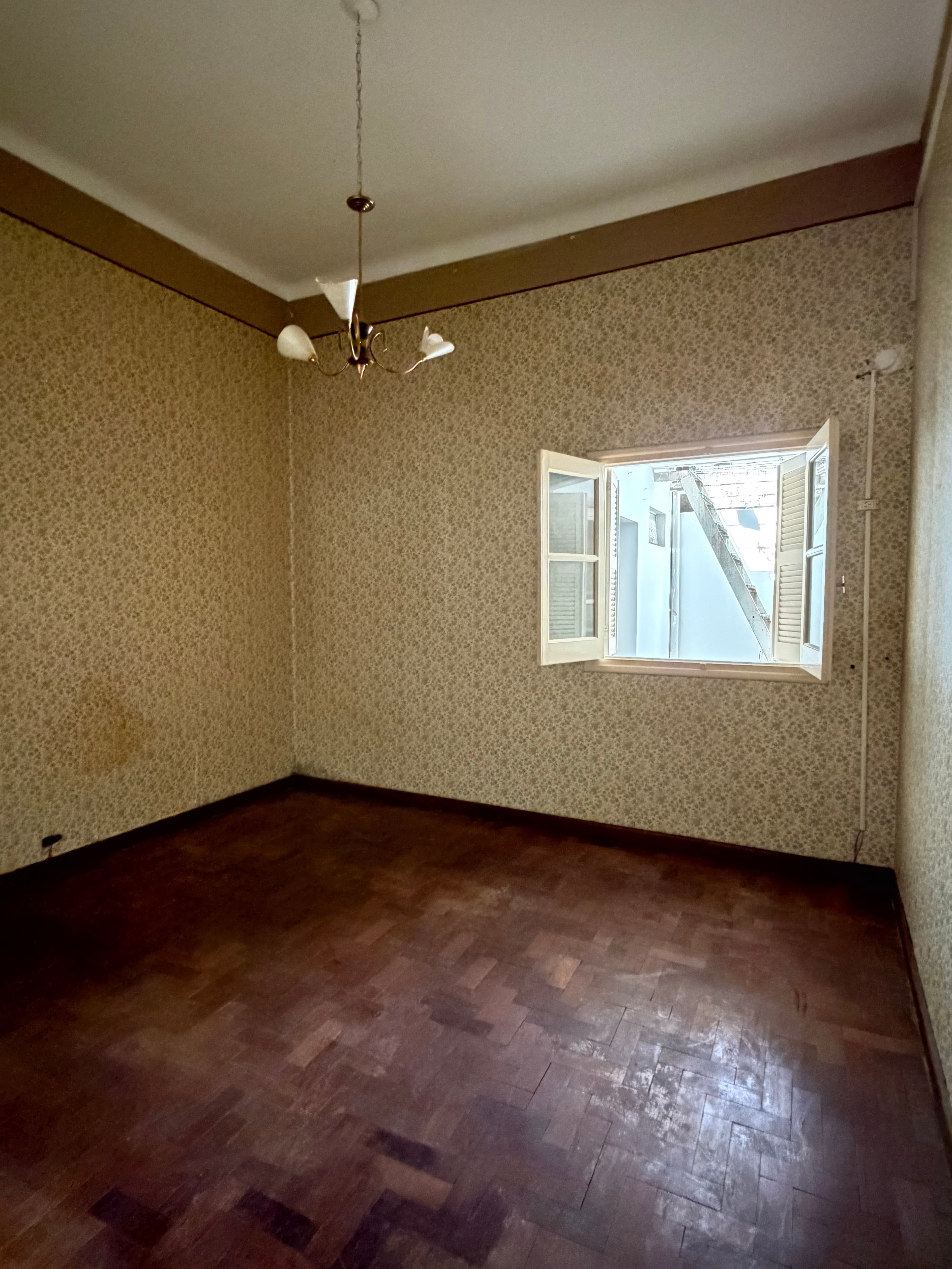 Sólida casa B. Lujan - 7